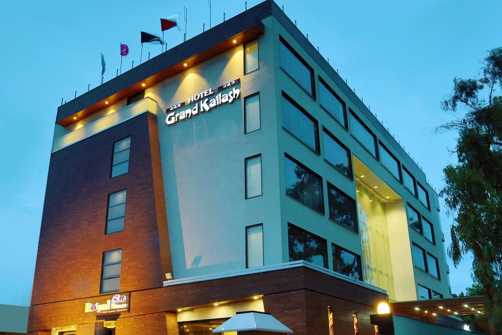 Grand Kailash Hotel Аурангабад Экстерьер фото